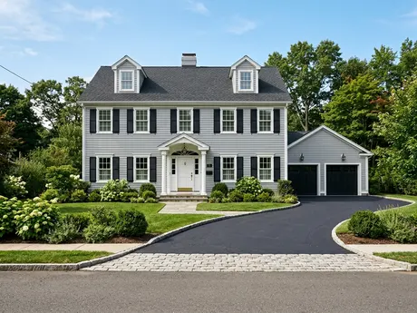 Colonial Driveway Reseal in Berwyn, PA