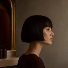 A finished dark bob