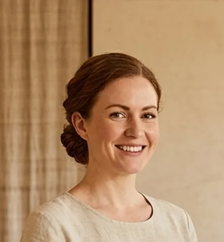 Wren Hollister, Massage therapist